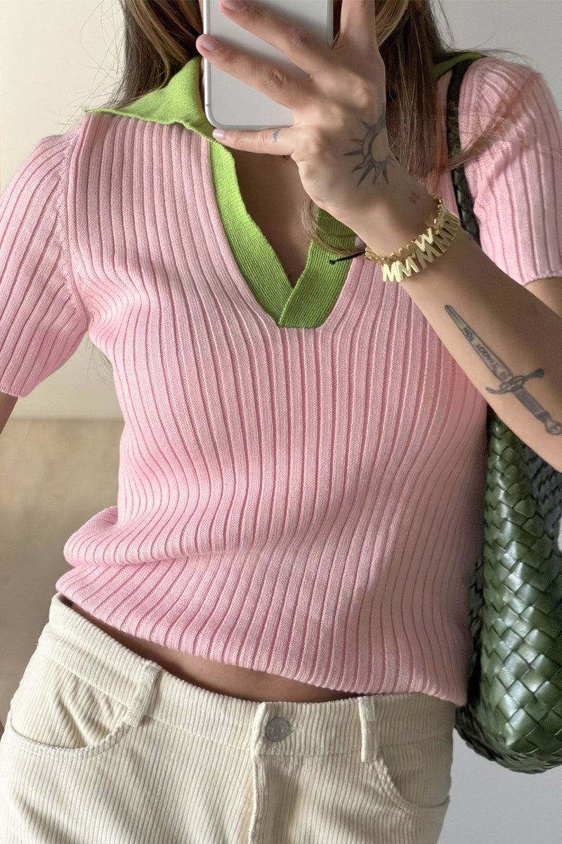 Rückansicht des Damen-Poloshirts aus Rippstrick
