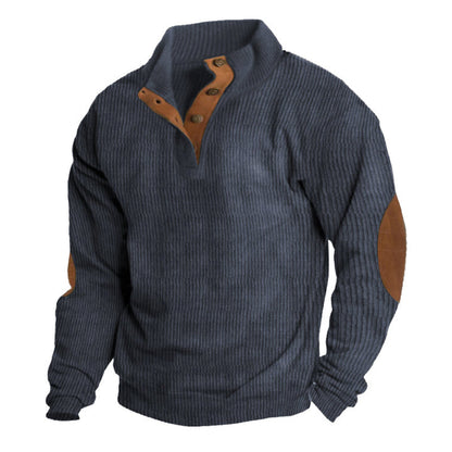 Grauer Strickpullover mit braunen Ellenbogen-Patches und Knopfleiste. Herrenmode, Winterkleidung, stilvoller Pullover für kalte Tage.