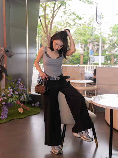 Women's suit pants with low waist, wide leg, and extended fit – Elegant style