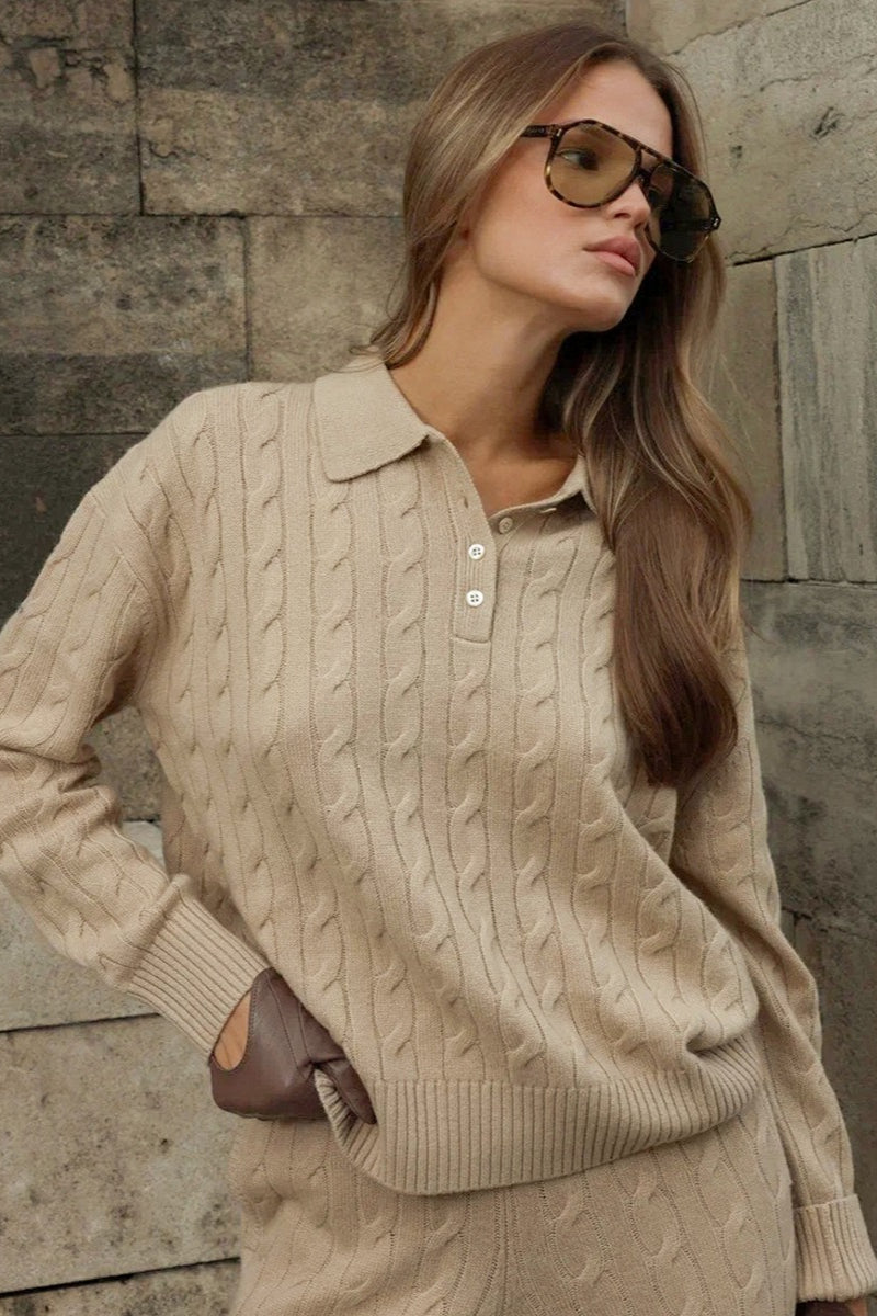 Ganzansicht des eleganten Damen-Stricksets für Alltag und Freizeit