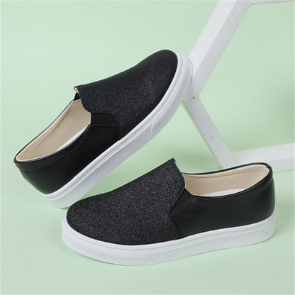 Women's slip-ons with round toe, sequins, elastic band, and flat rubber sole