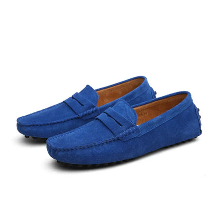 Blaue Wildleder-Mokassins für Herren, stilvolle Freizeitschuhe mit rutschfester Sohle, ideal für Alltag und Büro, modisches Design.