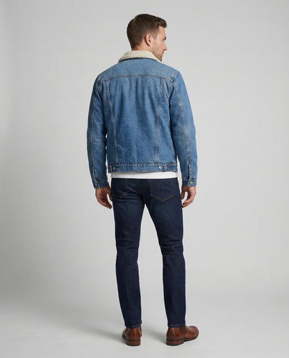 Gefütterte Jeansjacke für Herren in seitlicher Ansicht