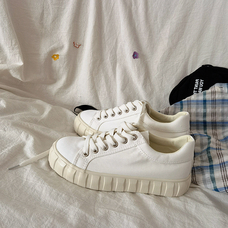 Damen-Sneaker aus Canvas in Low-Top-Form mit Schnürverschluss und Gummisohle