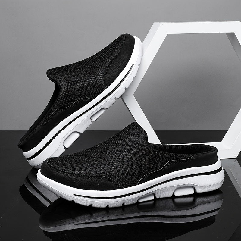Schwarze Herren-Sneaker ohne Schnürsenkel, atmungsaktiv, mit weißer Sohle, auf schwarzem und grauem Hintergrund, modisch und bequem.