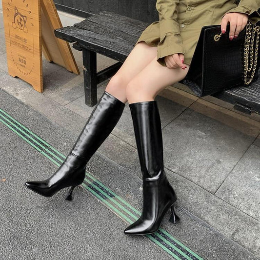 Damen Overknee Stiefel mit spitzer Spitze und Stiletto Absatz – PU Look