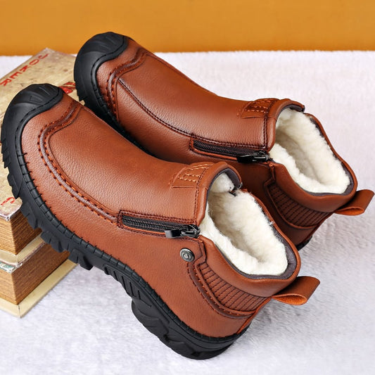 Herren-Winterschuhe mit weichem Futter, abgerundeter Zehenpartie und flachem Absatz