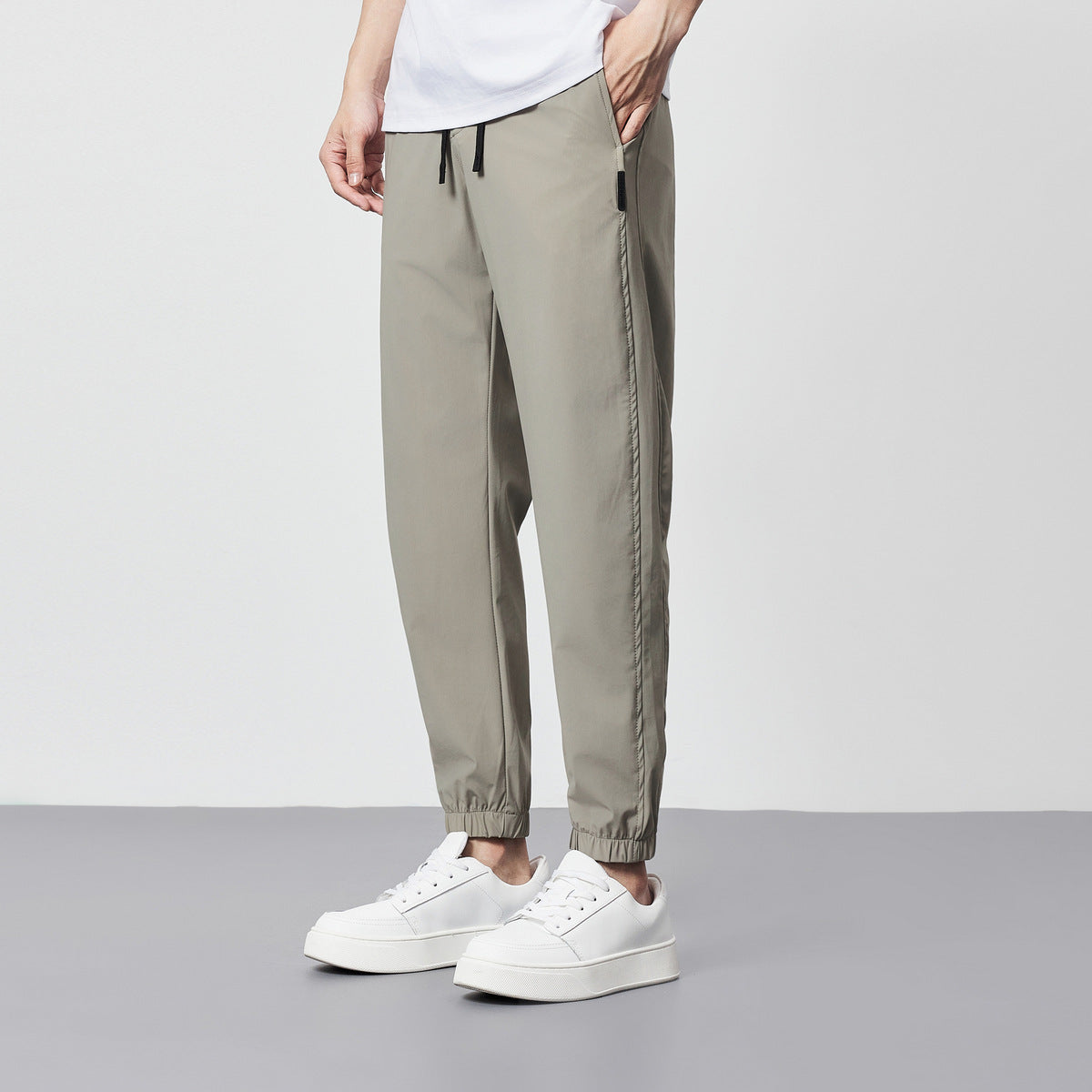 Men's summer pants made of ice silk, cool, thin, shortened, tapered slim fit, mid-rise waist, ankle-length, drawstring, micro-elastic