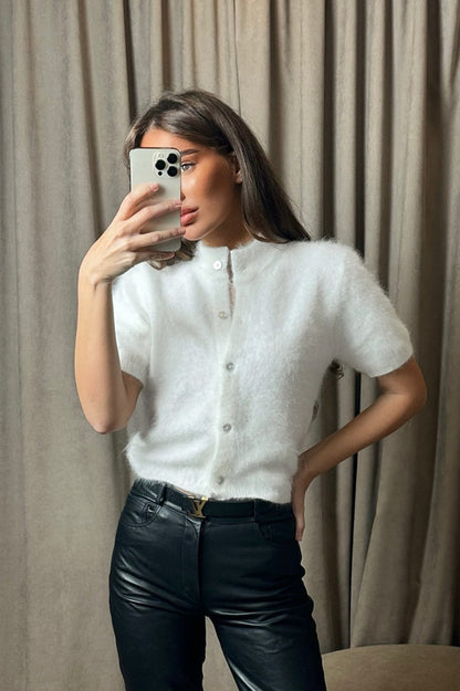 Kurzärmlige Damen-Strickjacke für vielseitige Alltagslooks
