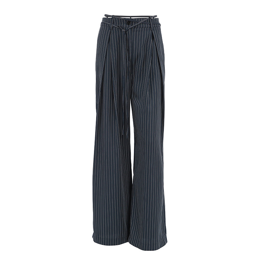 Damenhose mit weitem Bein, Nadelstreifenmuster, hoher Bund, elegantes Design, modische Damenbekleidung, ideal für Büro und Freizeit.