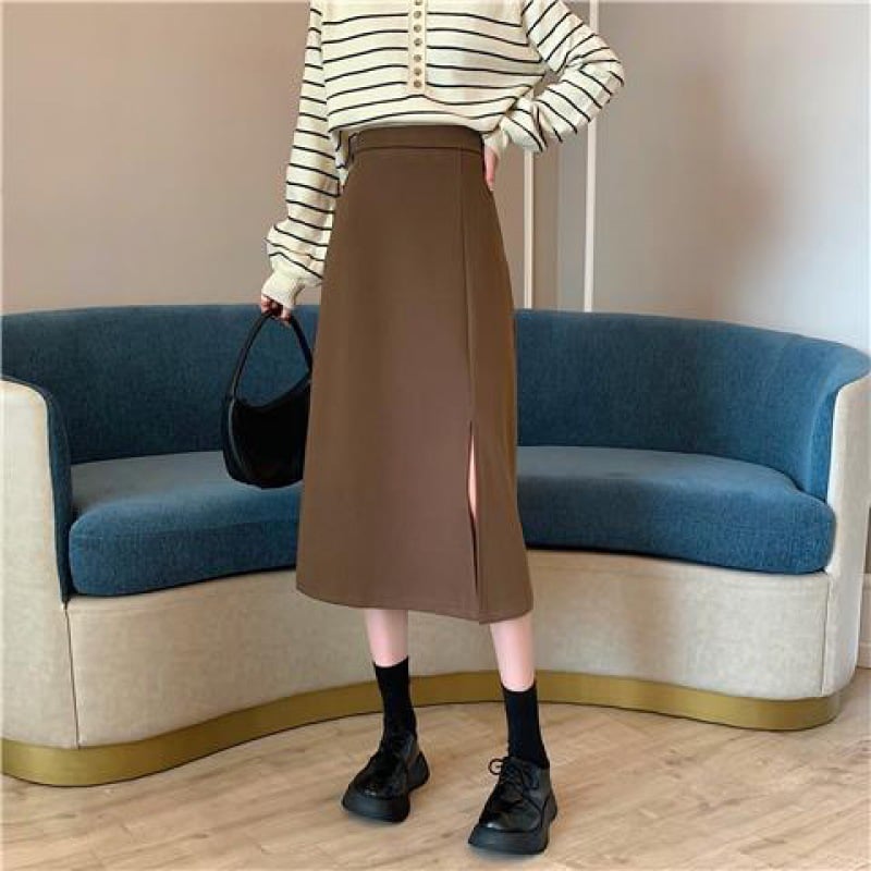 Women's Plus Size Mid-Length A-Line Skirt with High Waistband and Slit