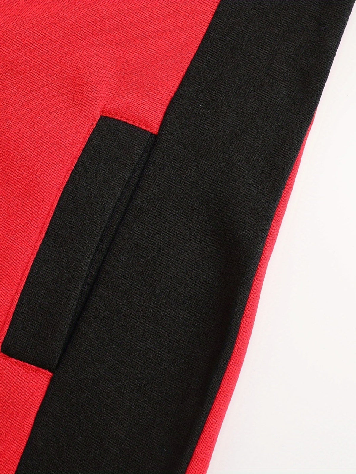 Rückansicht der Kapuzenjacke mit sportlichem Schnitt