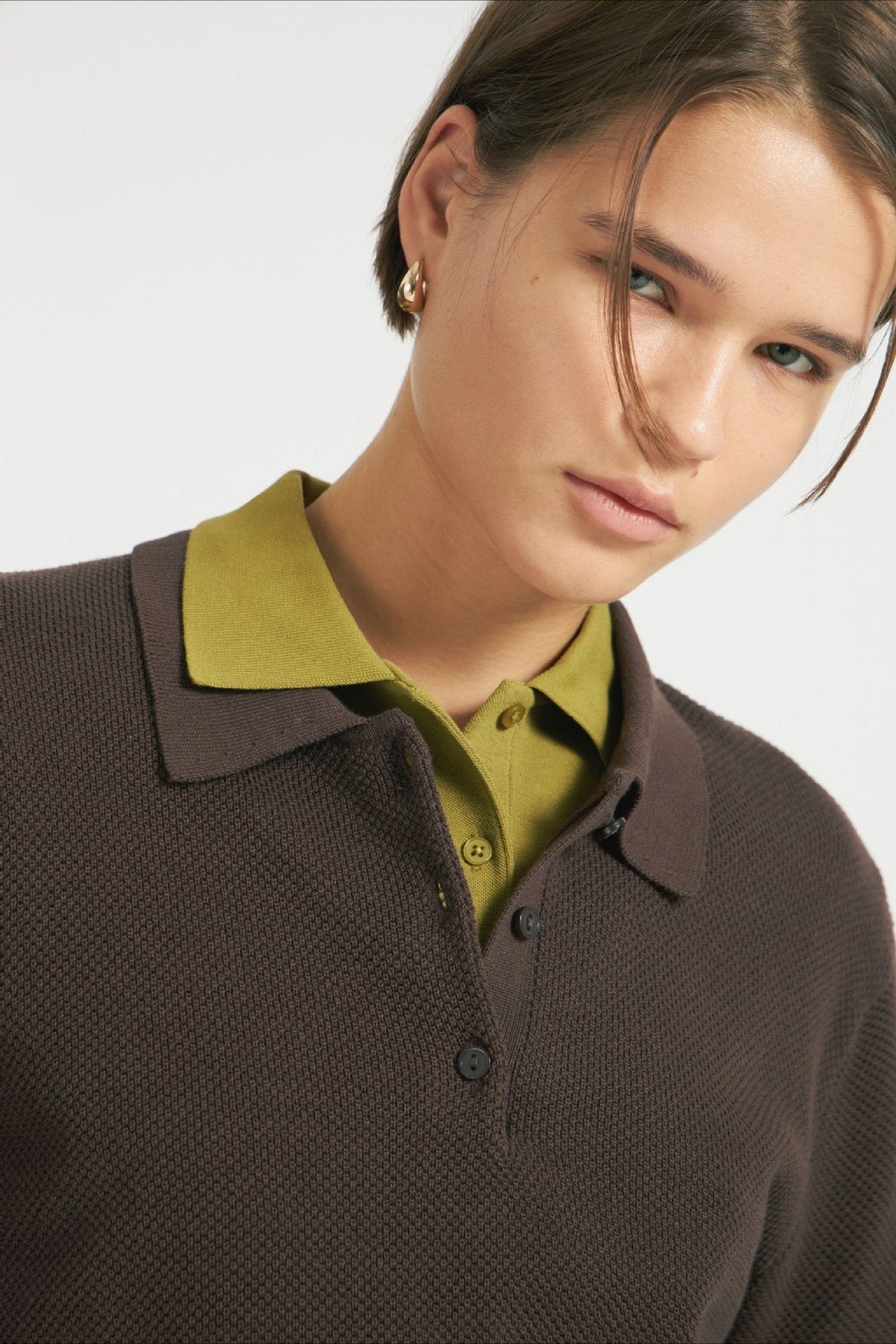 Herren-Strickpullover mit Polokragen und Knopfleiste von vorne