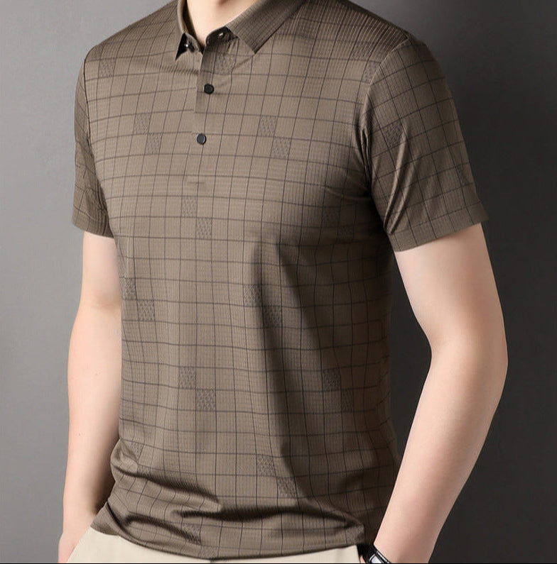 Herren-Karo-Poloshirt in Braun, kurzärmelig, klassischer Kragen, Knopfleiste, elegantes Design, ideal für Freizeit und Büro.