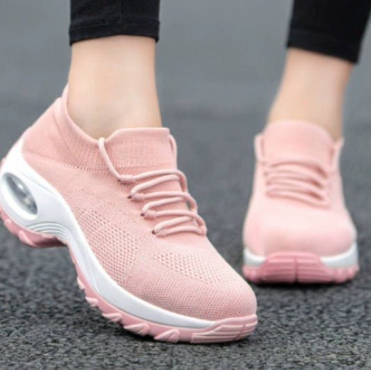 Damen Sneaker in Rosa, atmungsaktiv und bequem, mit dicker Sohle und modernem Design. Ideal für Sport und Freizeit.