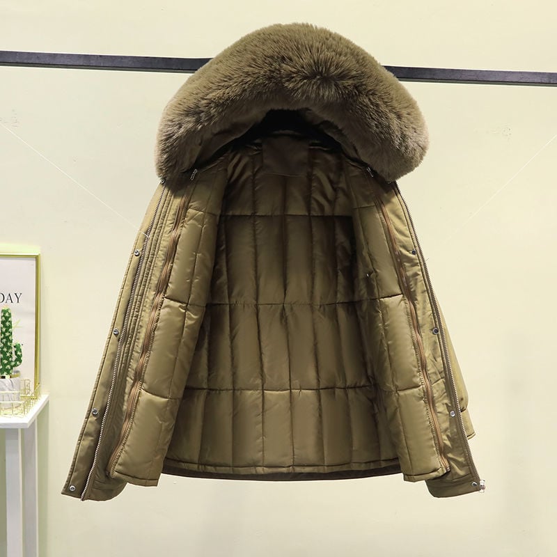 Damen Winterjacke mit Kapuze, Kunstpelzbesatz, olivgrün, gesteppt, warm, modisch, ideal für kalte Tage, stilvoller Wintermantel.