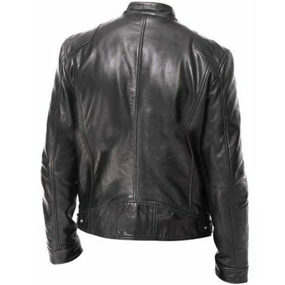 Schwarze Lederjacke für Herren, Rückansicht. Stilvolle Bikerjacke aus echtem Leder, ideal für modische Outfits und Motorradfahrer.