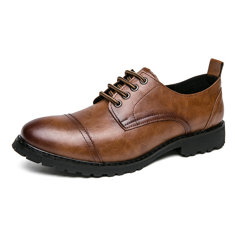 Brauner Lederschuh für Herren mit Schnürung, elegantes Design, robuste Sohle. Perfekt für Business und Freizeit. Hochwertige Herrenschuhe.