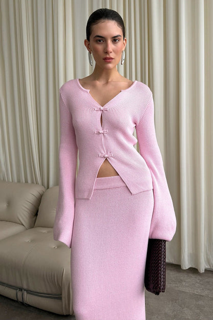 Strickoberteil für Damen mit auffälligen Glockenärmeln