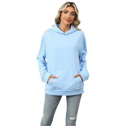 Women's hooded sweater with long sleeves and front pocket