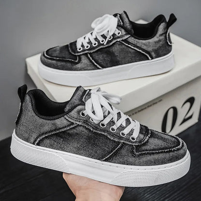 Herren Low-Top Sneakers mit Washed Finish und Schnürverschluss