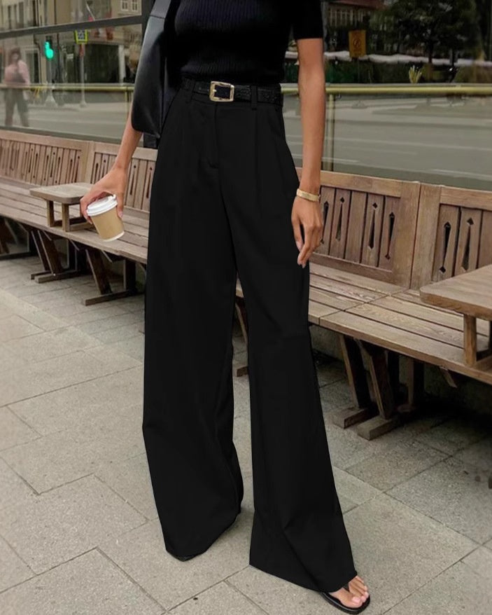 Women's pants with high waist, straight leg, and relaxed fit – Classic style