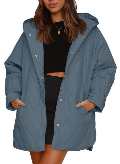 Women's quilted jacket with diamond pattern, hood, and front pockets