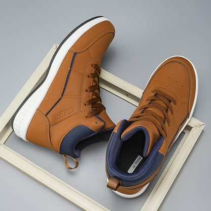 Men's all-season outdoor shoes with high shaft and lacing, non-slip sole