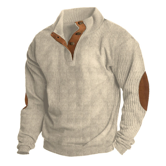 Beiger Strickpullover mit braunen Ellenbogen-Patches und Knopfleiste, Herrenmode, stilvoll und warm, ideal für Herbst und Winter.