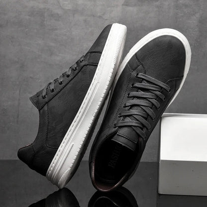 Herren-Sneaker mit genähtem Obermaterial und klarer Linienführung