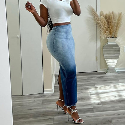 Midilanger Damenrock aus Denim-Mix mit seitlichem Schlitz und Quastendetails