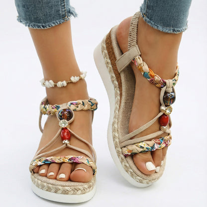 Women's summer sandals braided with beads