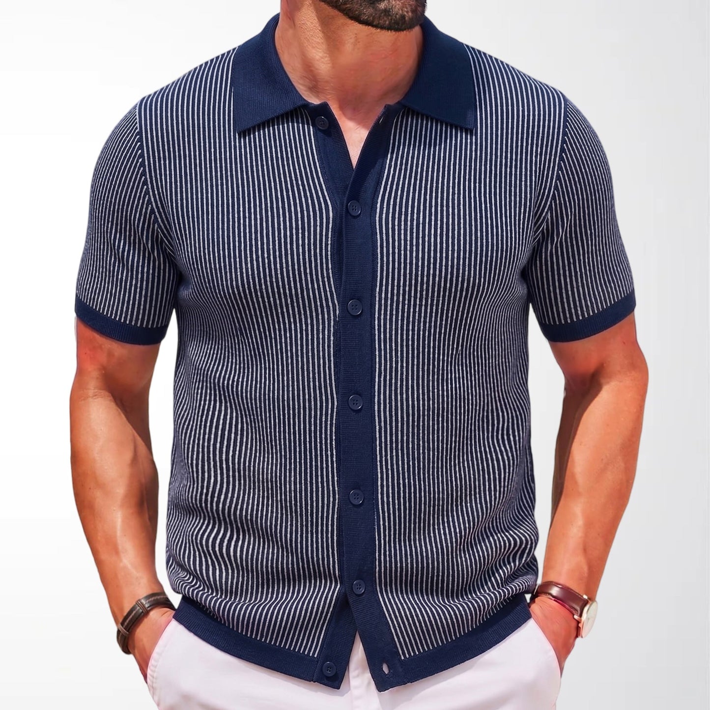 Herren Kurzarm Strick Poloshirt mit Vertikalstreifen – Schmale Passform