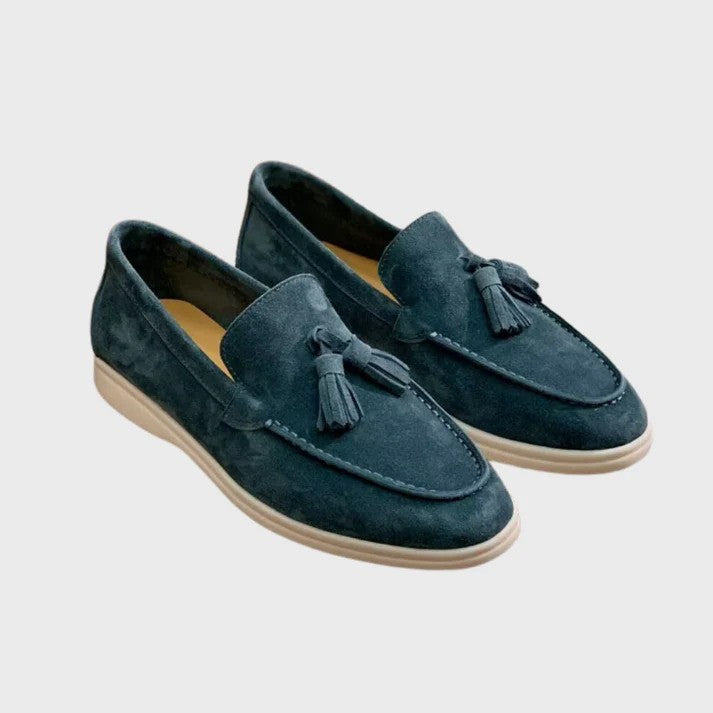 Dunkelblaue Wildleder-Loafer mit Quasten, Herrenmode, elegante Freizeitschuhe, rutschfeste Sohle, stilvoll und bequem für Alltag und Büro.