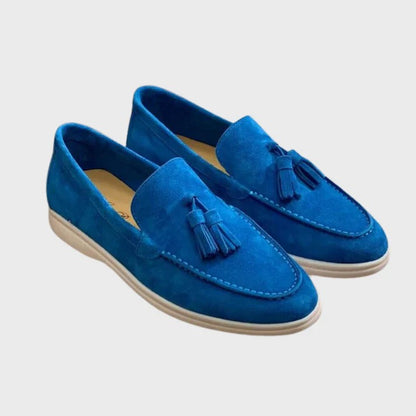 Blaue Wildleder-Loafer mit Quasten, elegantes Design, bequeme Herrenschuhe, modische Freizeitschuhe, ideal für stilvolle Anlässe.
