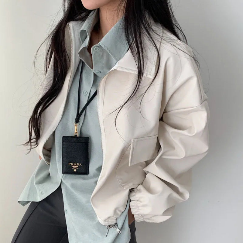 Women's short jacket with lapel collar and zip pockets – transitional style