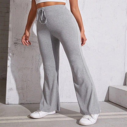 Women's pants with high waist, elastic waistband, and wide leg
