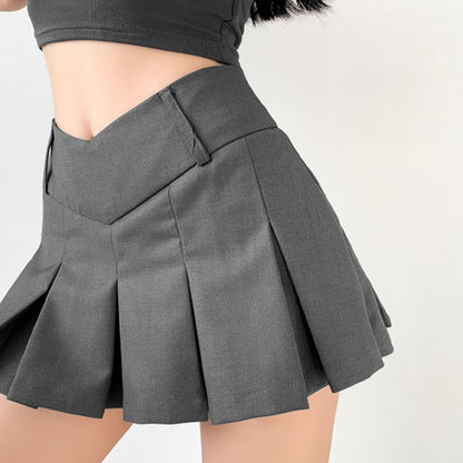 Damen-Minirock in A-Linie mit V-Ausschnitt, Falten und integrierten Shorts – Moderner Stil