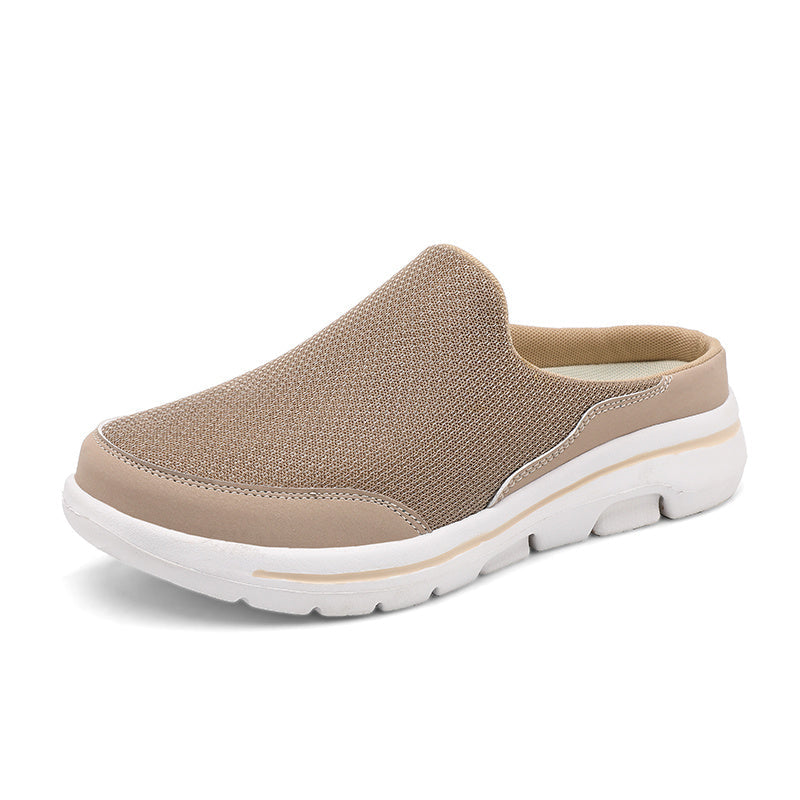 Beiger Herren-Slipper mit weißer Sohle, atmungsaktives Mesh-Obermaterial, ideal für Sommer, bequemes Design, rutschfest, modisch.