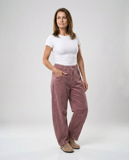 Bequeme Damenhose mit weitem Bein aus Cordstoff