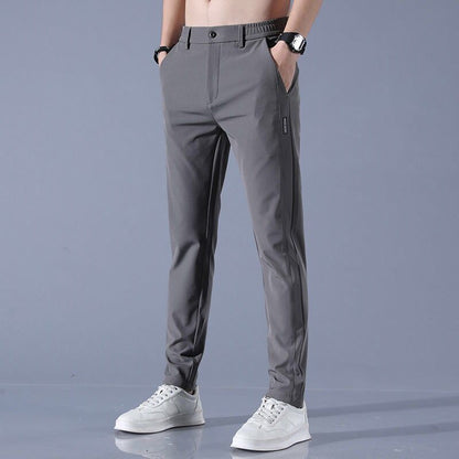Herren-Golfhose mit taillierter Passform, feuchtigkeitsableitendem Design und verstärkten Nähten