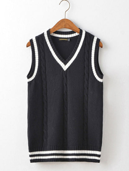 Sleeveless men's knitted vest with V-neck and sweater design