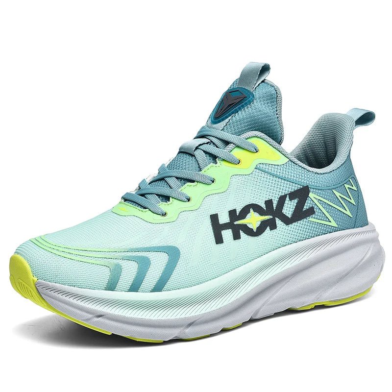 Türkisfarbener Laufschuh mit gelben Akzenten, gepolsterter Sohle und atmungsaktivem Mesh-Obermaterial. Ideal für Sport und Freizeit.