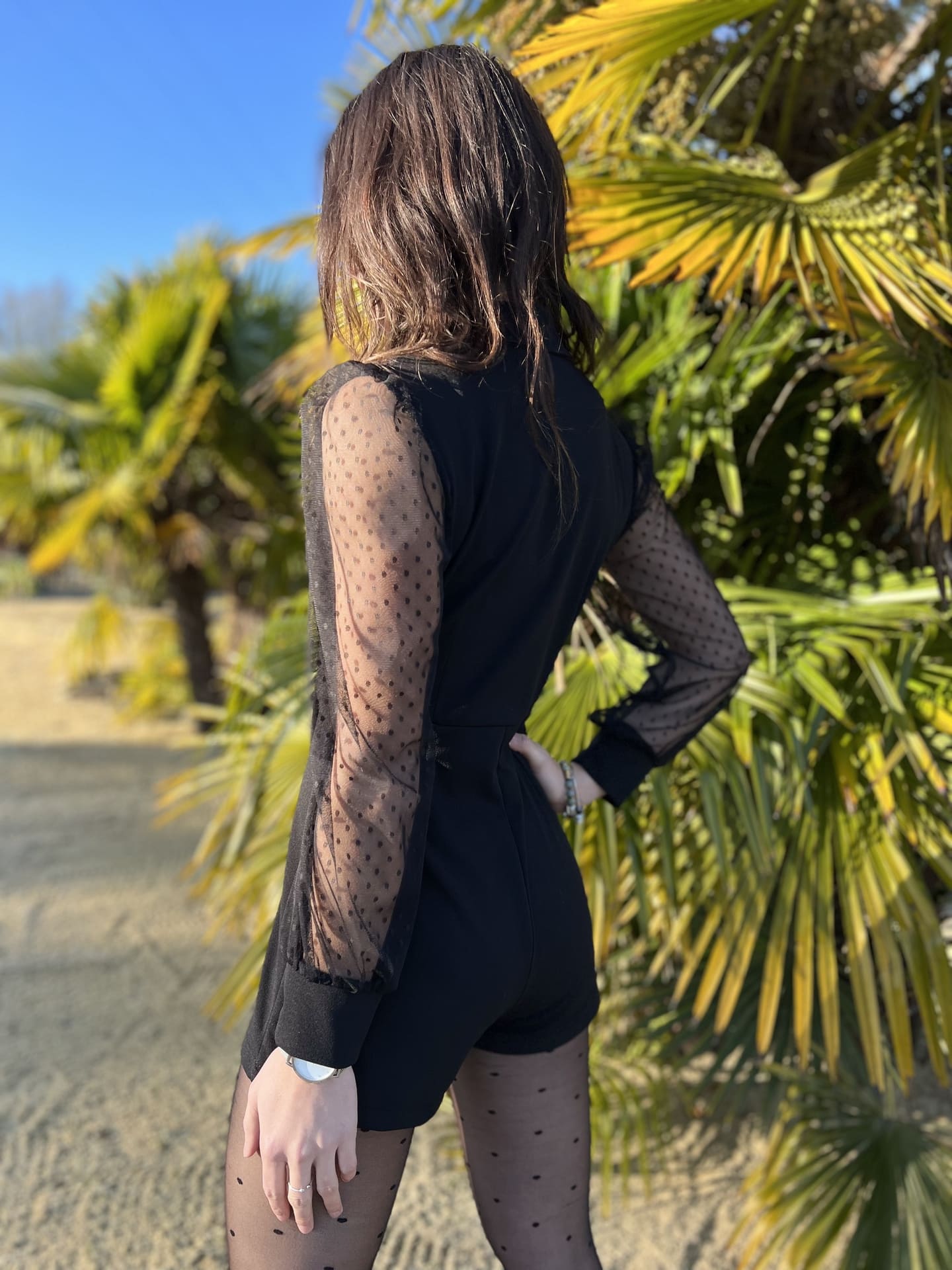 Damen-Jumpsuit mit Wickelkragen, Spitzenbesatz und Polka-Dot-Muster