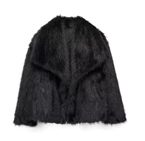 Schwarze Kunstpelzjacke, flauschig und stilvoll, ideal für Wintermode. Elegante Damenbekleidung, warm und modisch für kalte Tage.