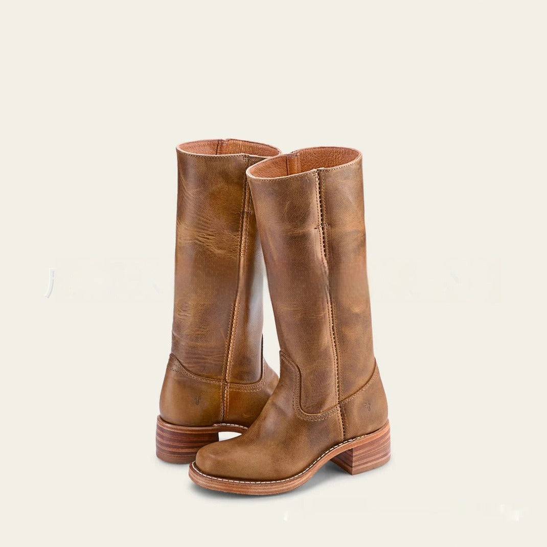 Braune Lederstiefel mit Blockabsatz, klassisches Design, knöchelhoch, ideal für Herbstmode, Damenstiefel, hochwertiges Leder, zeitloser Stil.