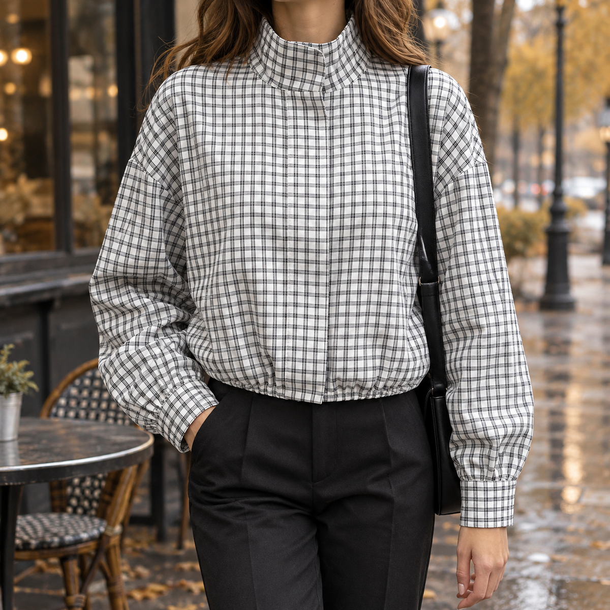 Karierte Damen-Blousonjacke mit markantem Stehkragen