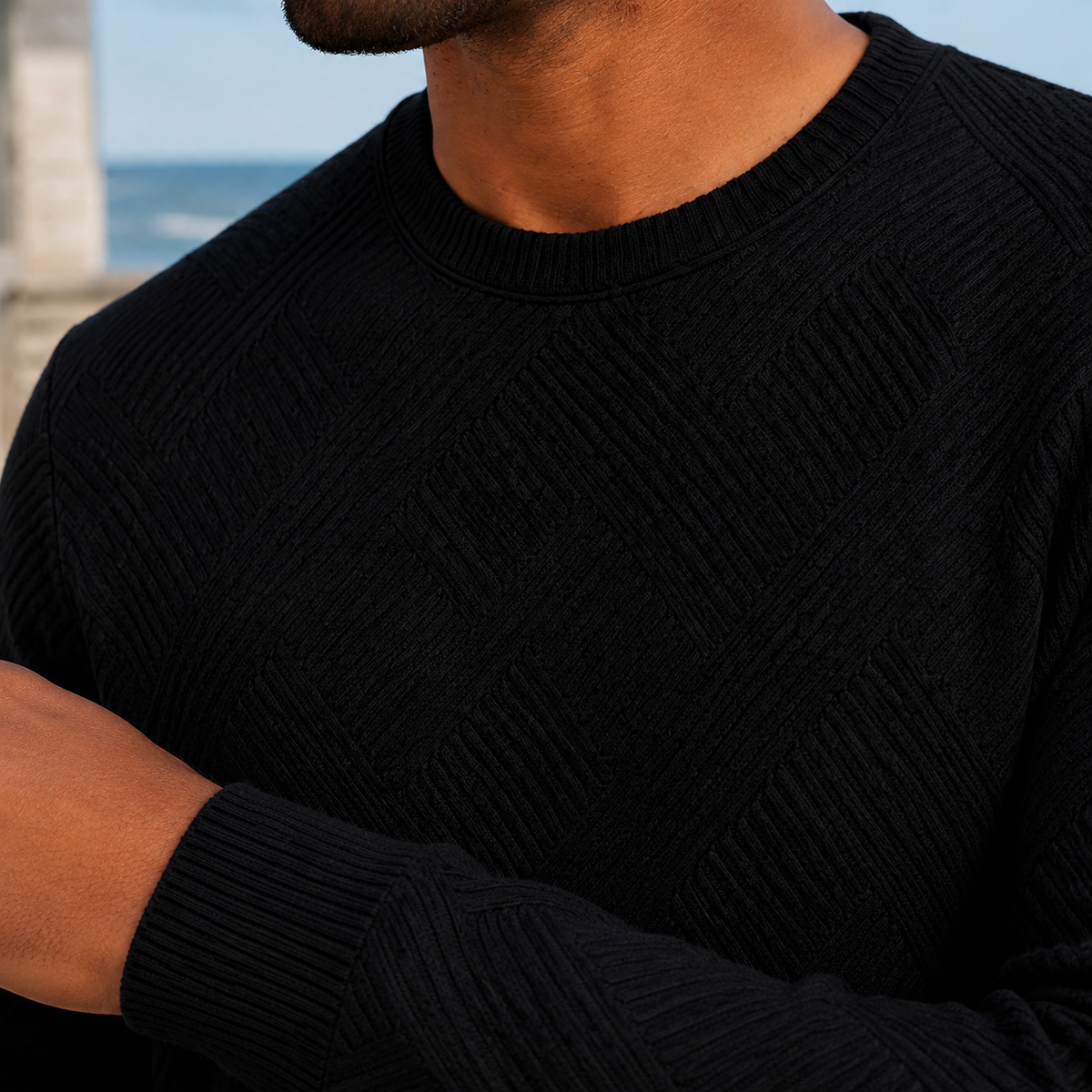 Herrenpullover mit Rundhalsausschnitt und langen Ärmeln