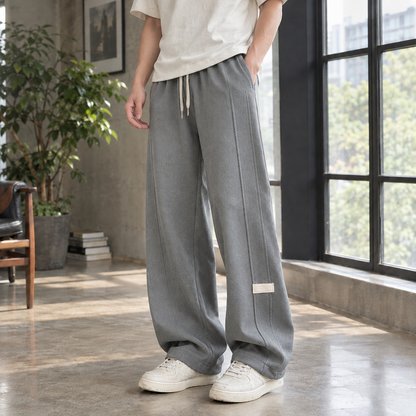 Seitenansicht der weiten Baumwollmix-Hose mit lockerer Passform
