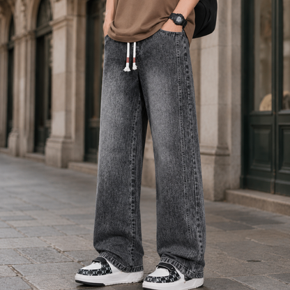 Bund und Taschen der Wide-Leg-Jeans im Relaxed Fit im Detail